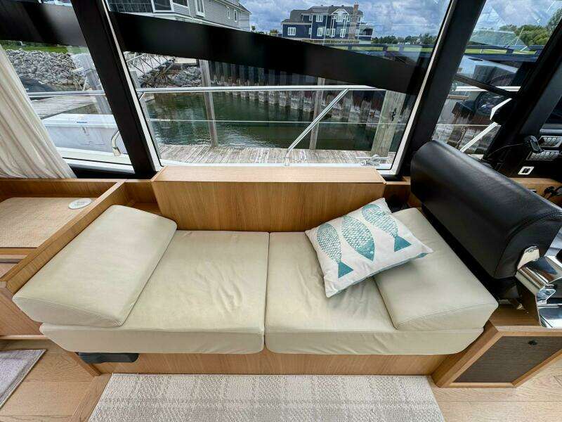 45ft Absolute Yacht For Sale