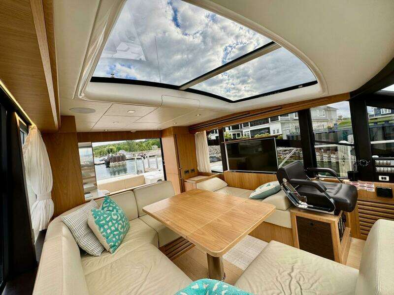 45ft Absolute Yacht For Sale