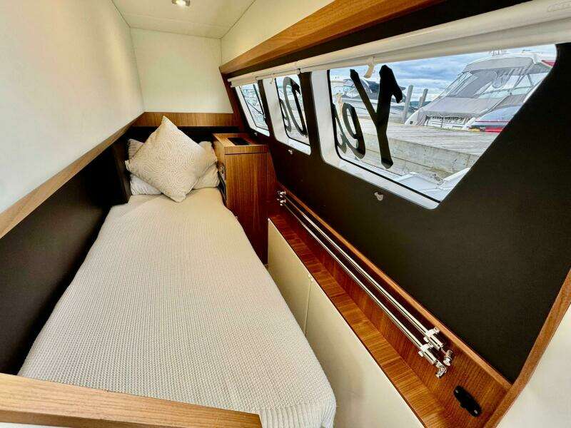 45ft Absolute Yacht For Sale