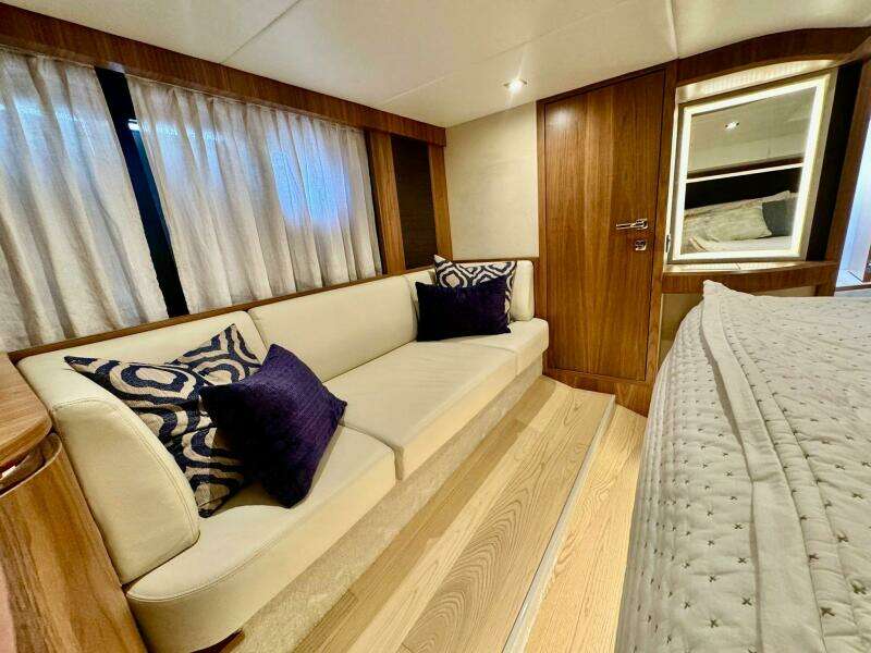 45ft Absolute Yacht For Sale