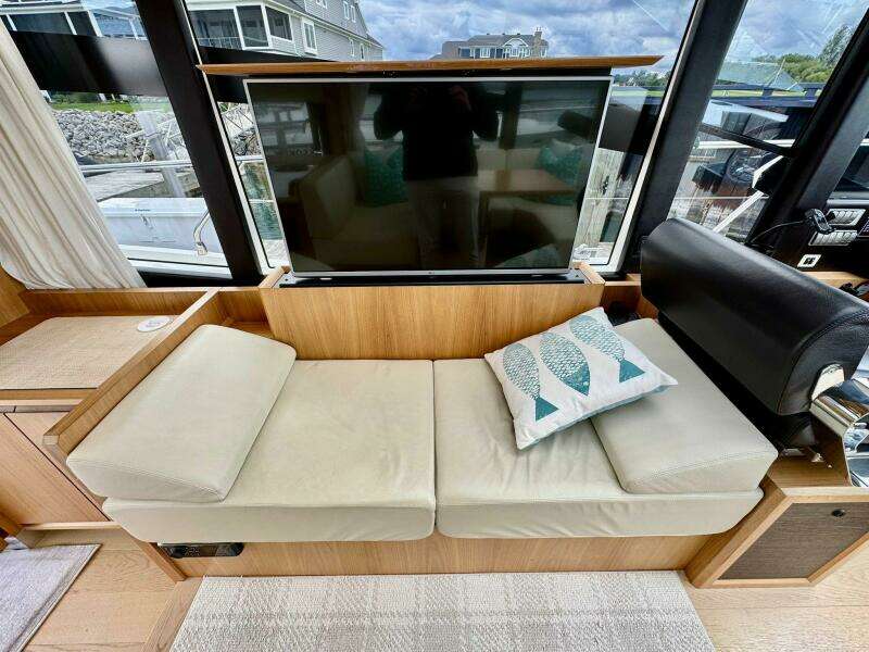 45ft Absolute Yacht For Sale