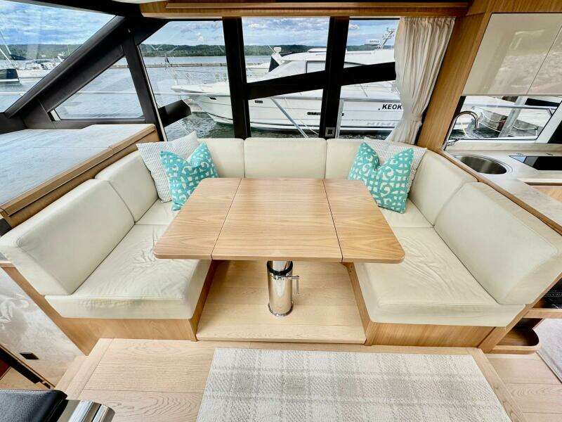 45ft Absolute Yacht For Sale