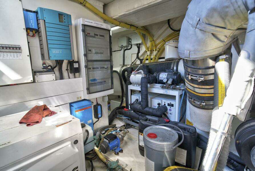 Raw Wave 68ft Fairline Yacht For Sale
