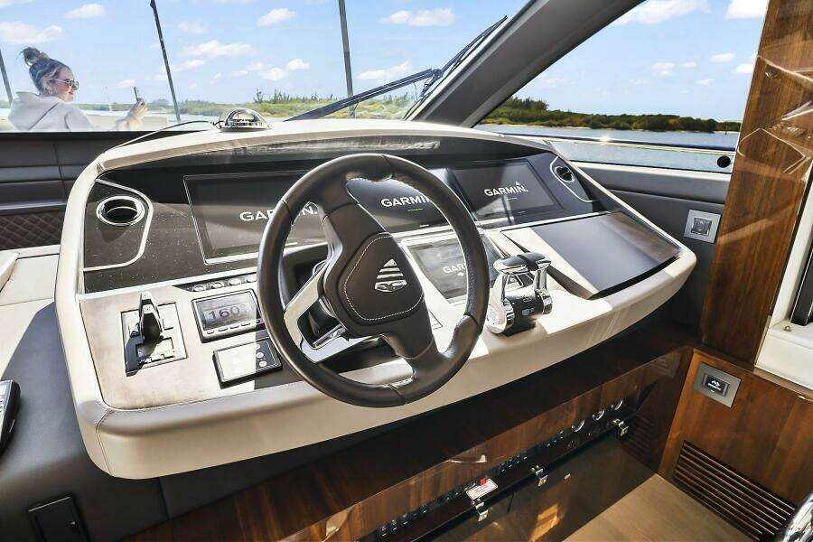 Raw Wave 68ft Fairline Yacht For Sale