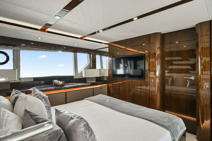 Raw Wave 68ft Fairline Yacht For Sale