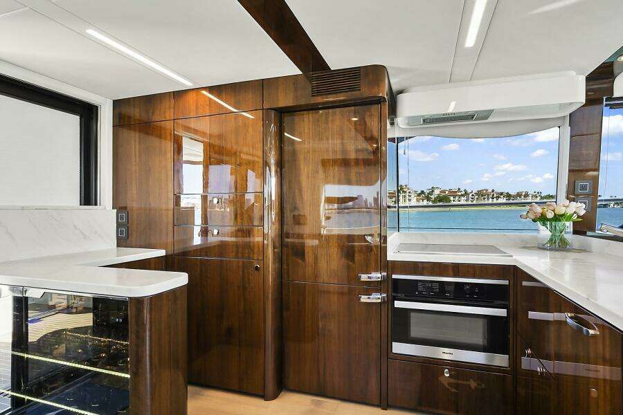 Raw Wave 68ft Fairline Yacht For Sale