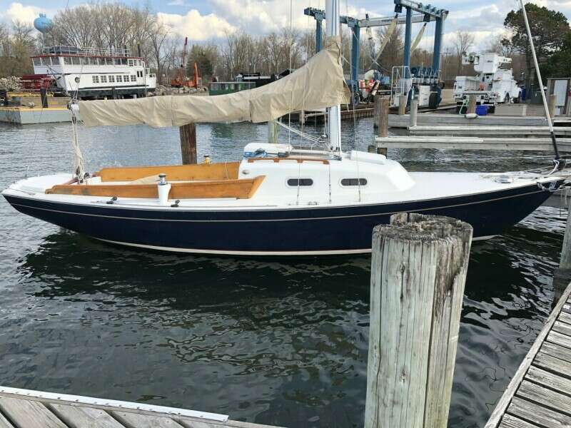 26ft Pearson Yacht For Sale