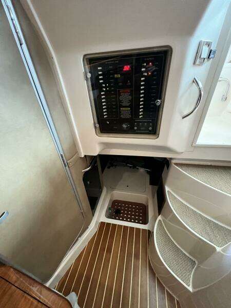 33ft Grady White Yacht For Sale