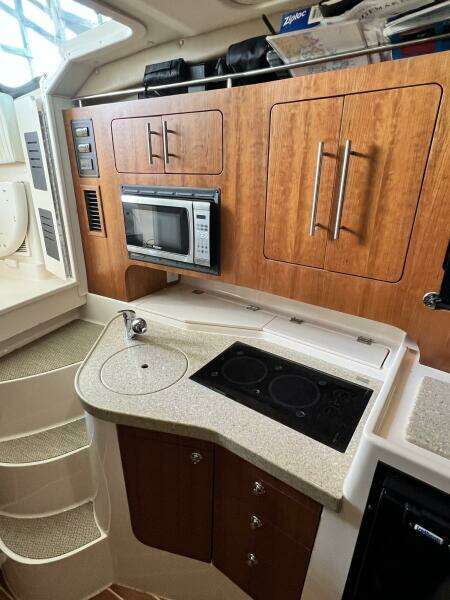 33ft Grady White Yacht For Sale