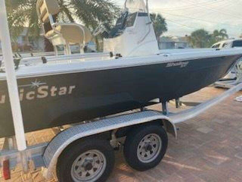 21ft NauticStar Yacht For Sale