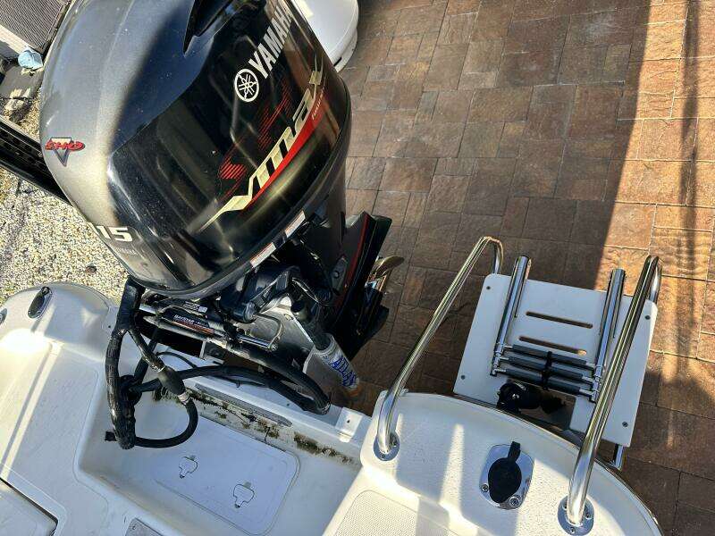 21ft NauticStar Yacht For Sale