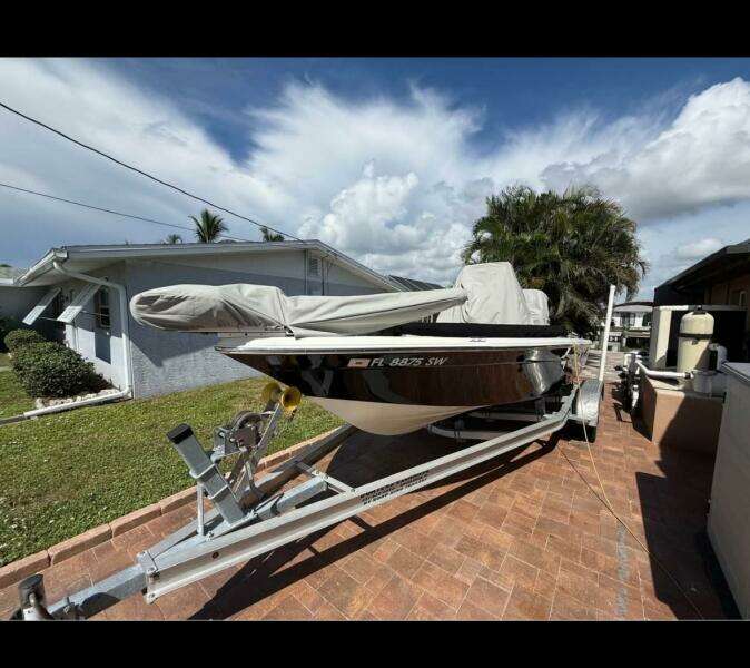 21ft NauticStar Yacht For Sale