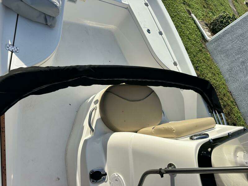 21ft NauticStar Yacht For Sale