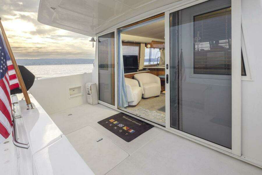Y Knot 48ft Navigator Yacht For Sale