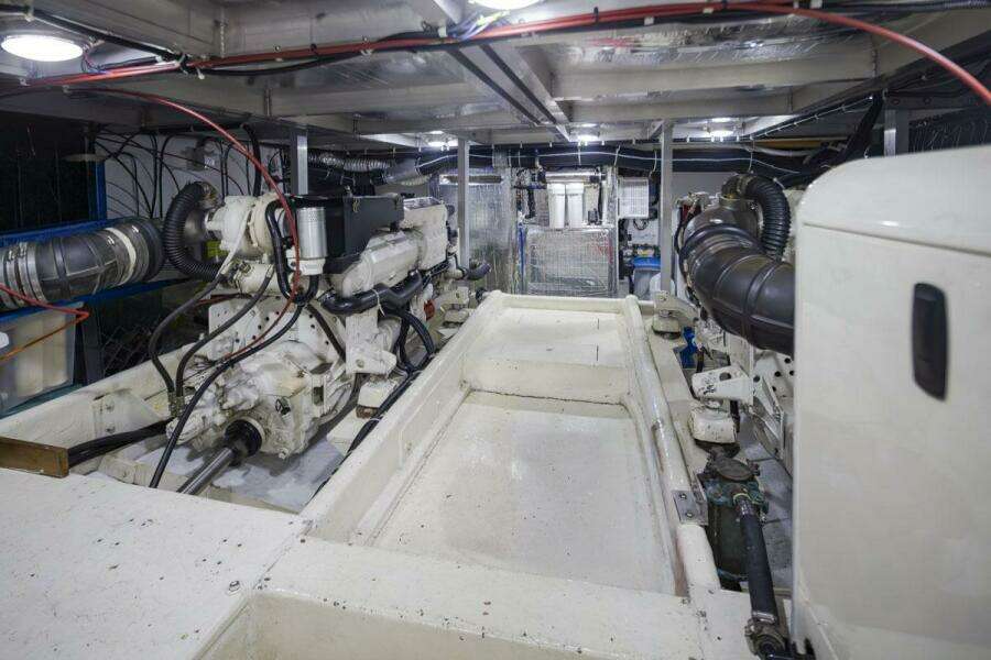 Y Knot 48ft Navigator Yacht For Sale