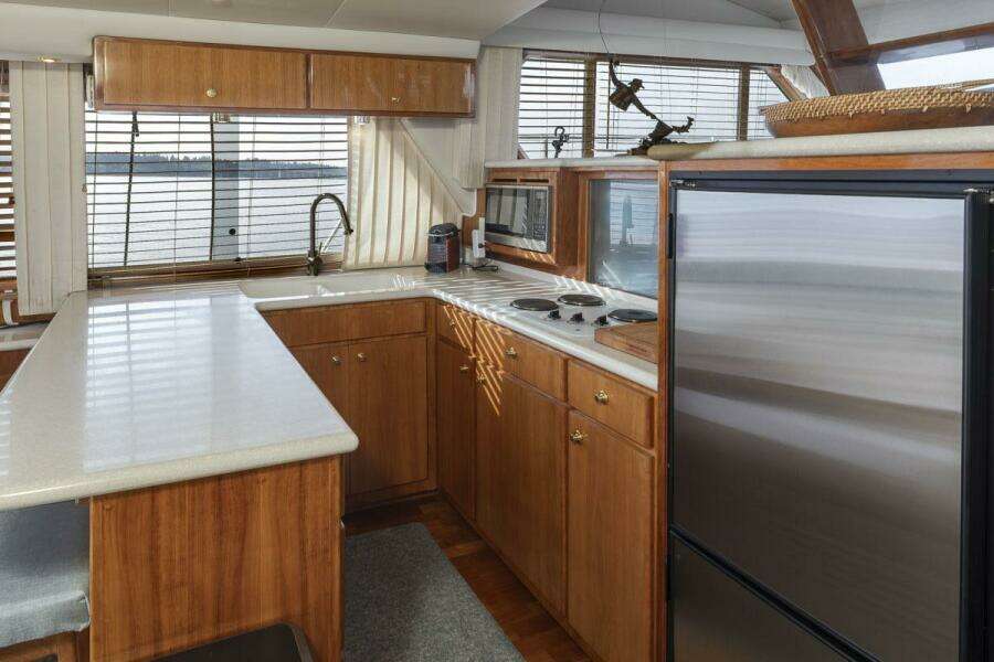 Y Knot 48ft Navigator Yacht For Sale