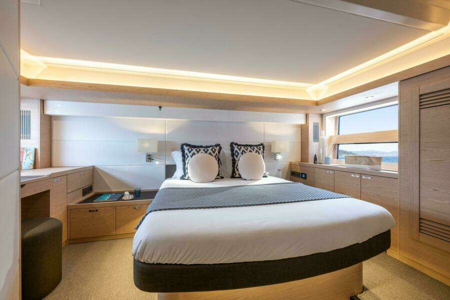 56ft Beneteau Yacht For Sale