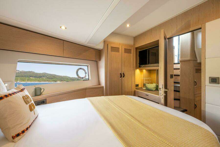 56ft Beneteau Yacht For Sale