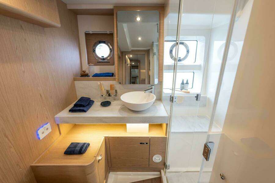 56ft Beneteau Yacht For Sale