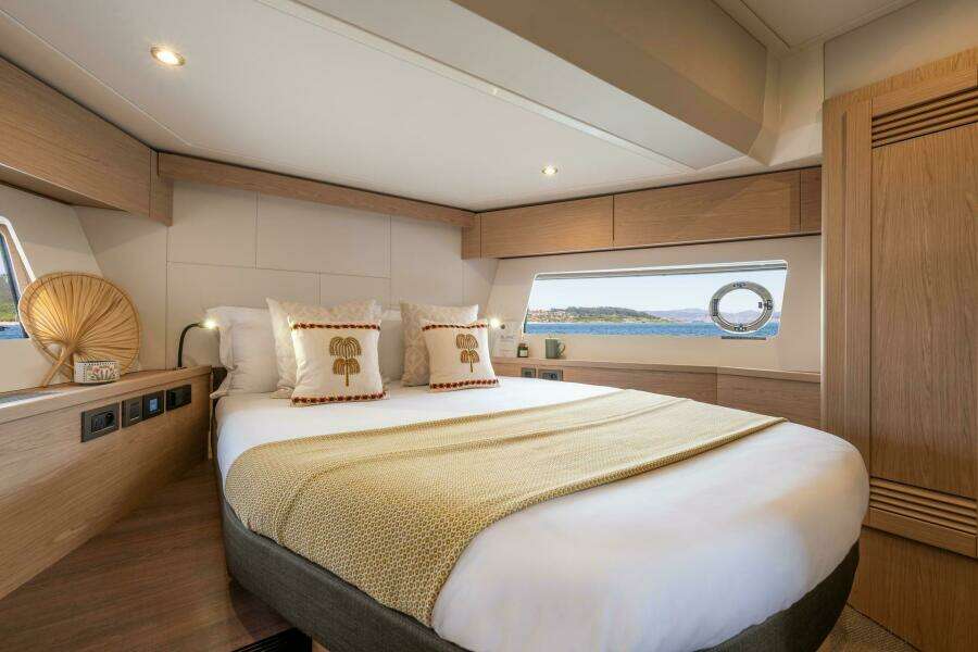 56ft Beneteau Yacht For Sale