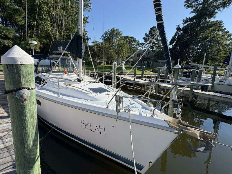 Selah 38ft Hunter Yacht For Sale