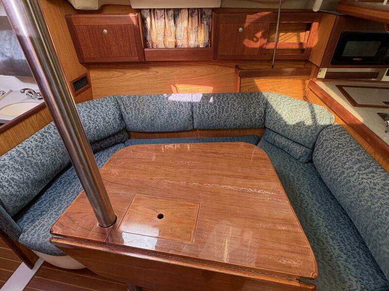 Selah 38ft Hunter Yacht For Sale