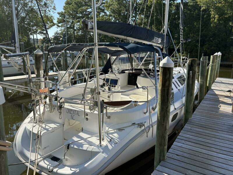 Selah 38ft Hunter Yacht For Sale