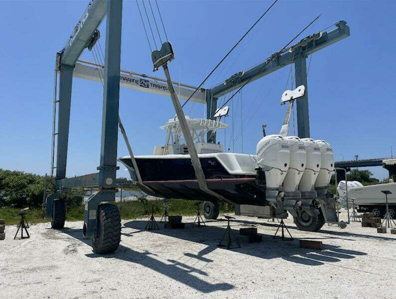 Showtime 39ft SeaVee Yacht For Sale