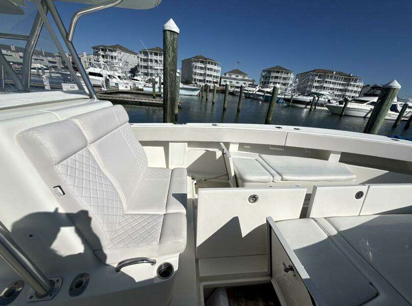 Showtime 39ft SeaVee Yacht For Sale