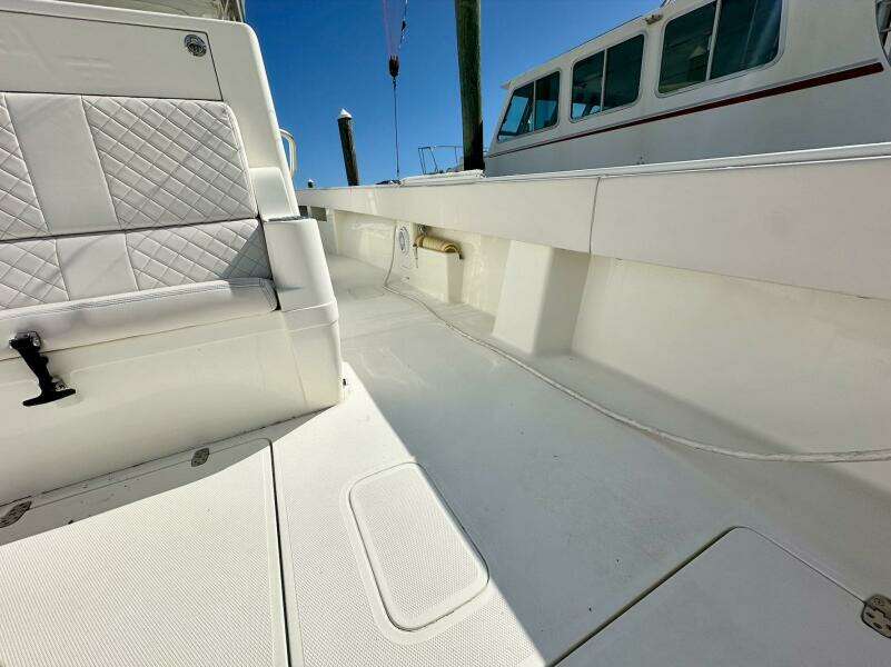 Showtime 39ft SeaVee Yacht For Sale