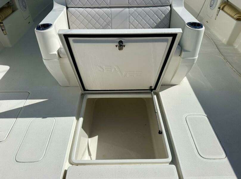 Showtime 39ft SeaVee Yacht For Sale