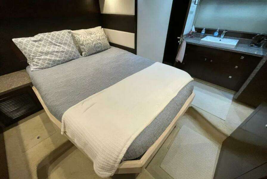 48ft Cruisers Yachts Yacht For Sale