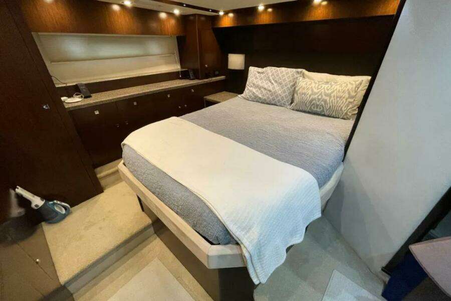 48ft Cruisers Yachts Yacht For Sale