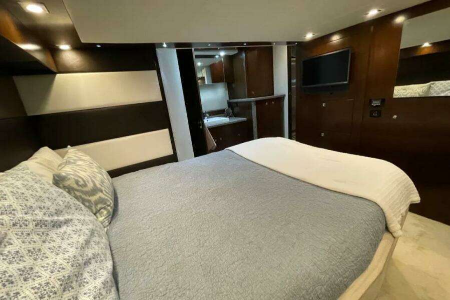48ft Cruisers Yachts Yacht For Sale