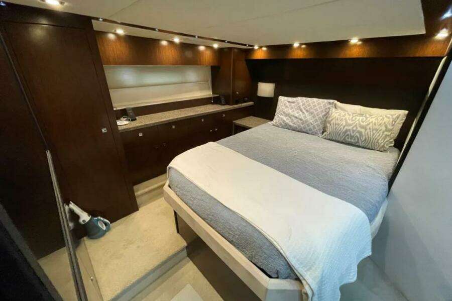 48ft Cruisers Yachts Yacht For Sale