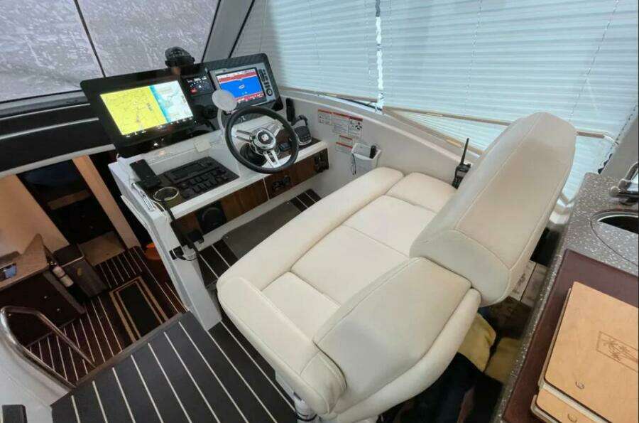 48ft Cruisers Yachts Yacht For Sale
