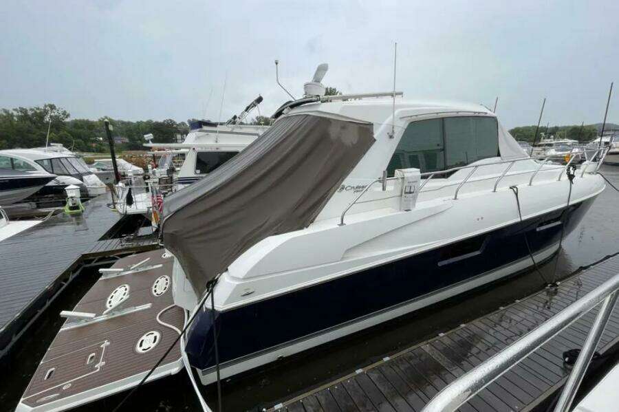 48ft Cruisers Yachts Yacht For Sale
