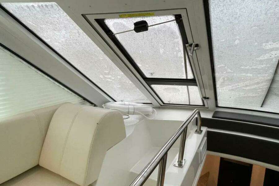 48ft Cruisers Yachts Yacht For Sale