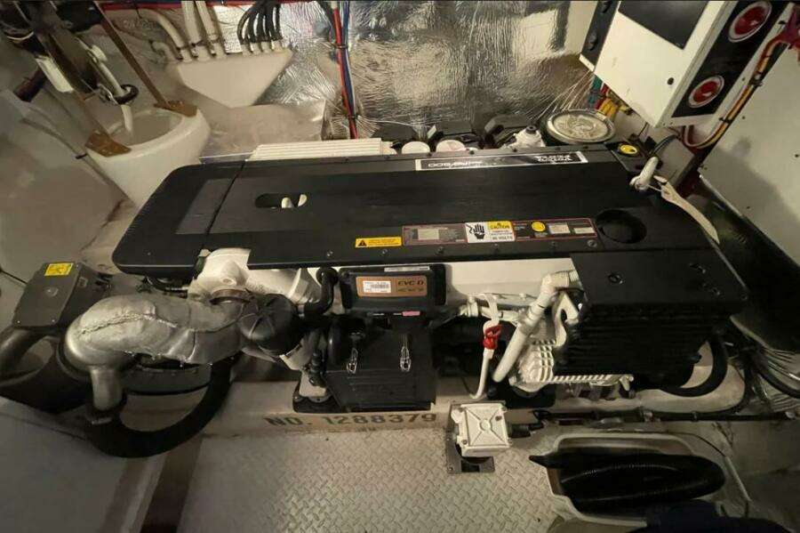 48ft Cruisers Yachts Yacht For Sale