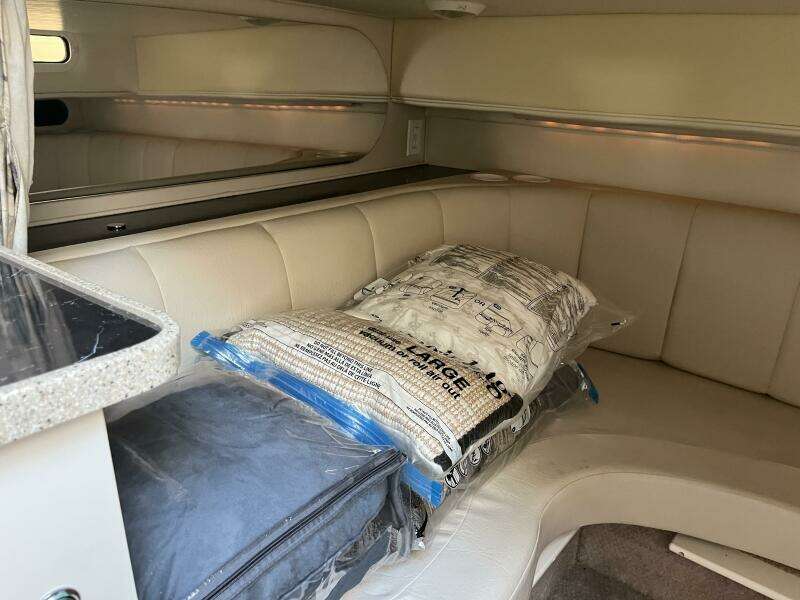 Si Caro 37ft Rinker Yacht For Sale