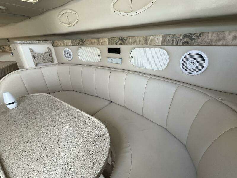 Si Caro 37ft Rinker Yacht For Sale