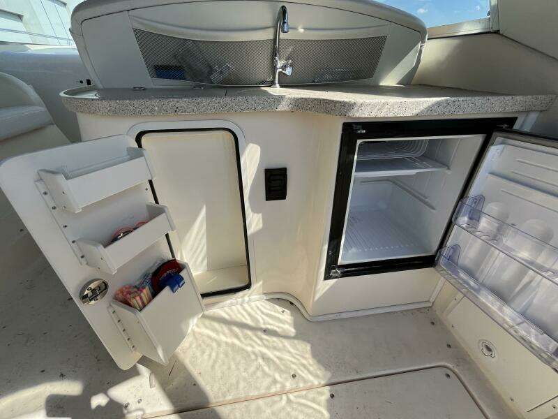 Si Caro 37ft Rinker Yacht For Sale