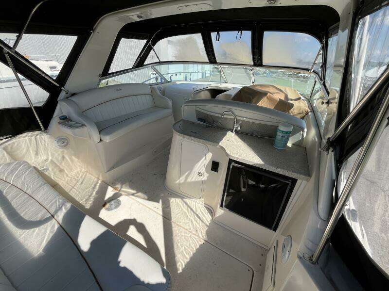 Si Caro 37ft Rinker Yacht For Sale