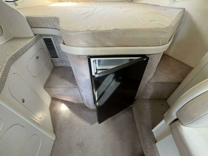 Si Caro 37ft Rinker Yacht For Sale