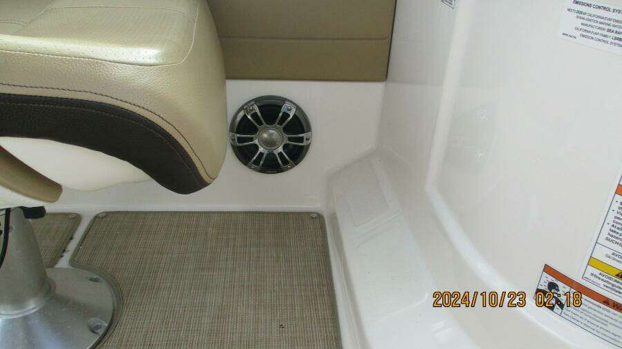 25ft Sea Ray Yacht For Sale