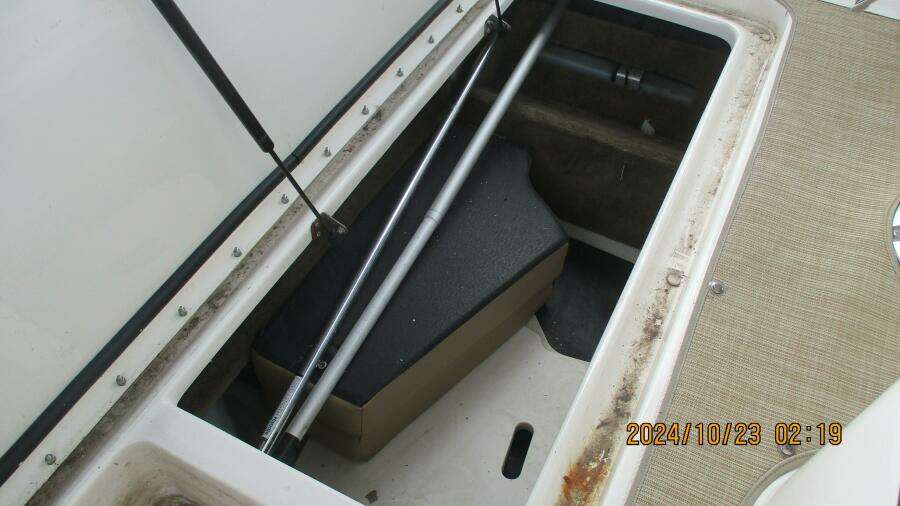 25ft Sea Ray Yacht For Sale