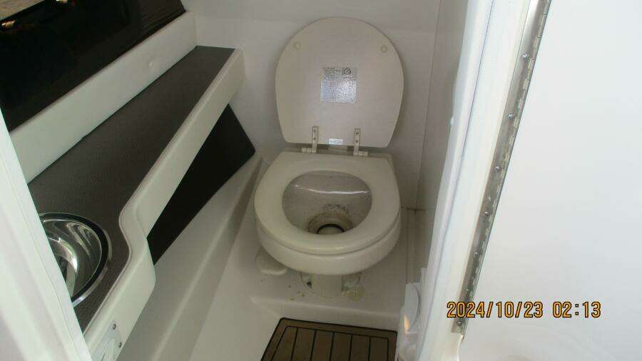 25ft Sea Ray Yacht For Sale