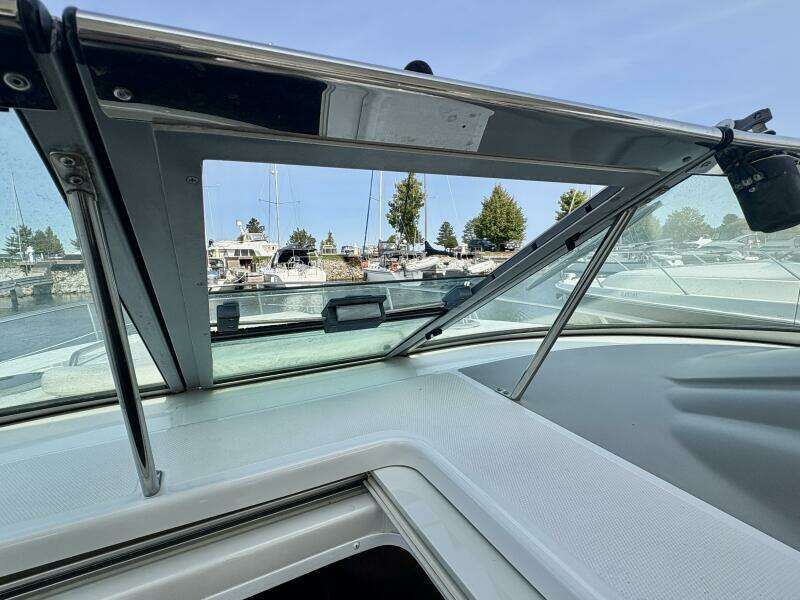 34ft Crownline Yacht For Sale