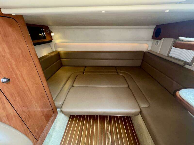 34ft Crownline Yacht For Sale