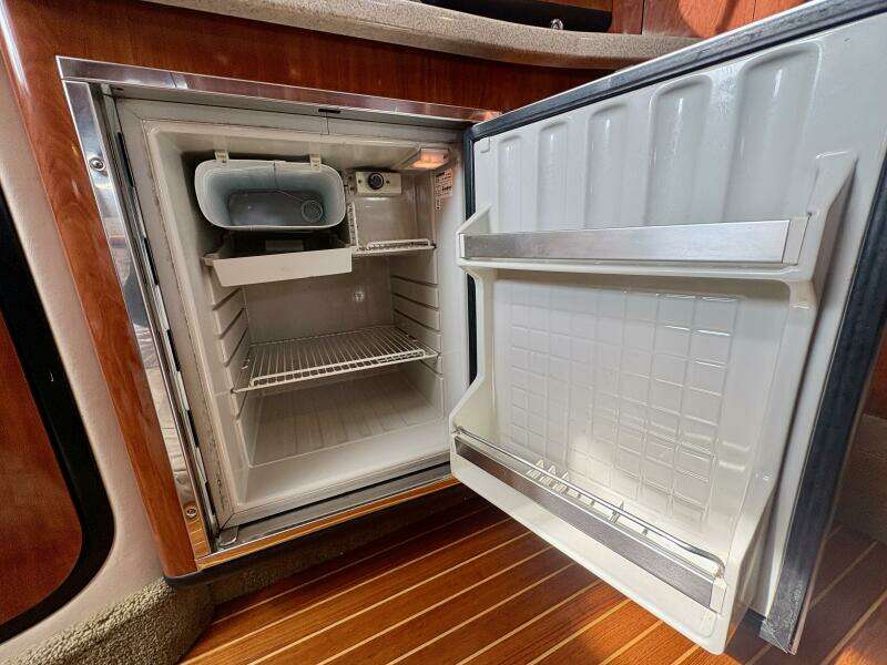 34ft Crownline Yacht For Sale